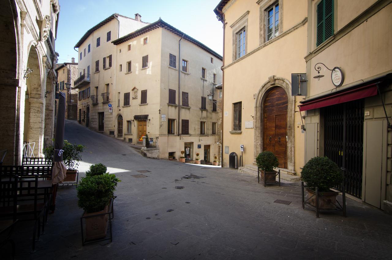 Dimora Dell'Erbe Rooms Montepulciano Exterior photo